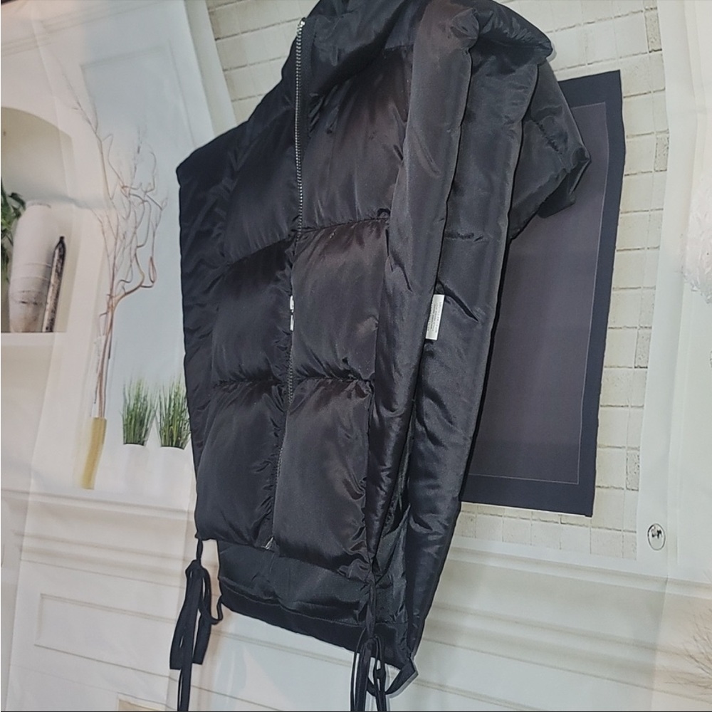 NEW BOUTIQUE PUFFER VEST - Picture 2 of 3